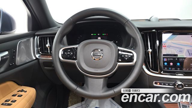 Volvo S60 (III) B5 Ultimate Bright 2023 — фото 17