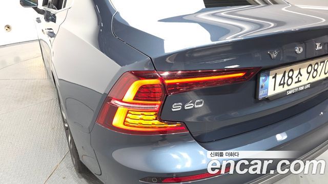 Volvo S60 (III) B5 Ultimate Bright 2023 — фото 29