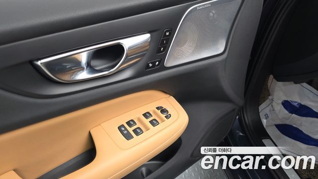 Volvo S60 (III) B5 Ultimate Bright 2023 — фото 36