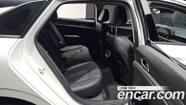 Kia K5 (III) 2.0 Noblesse 2025 — фото 11