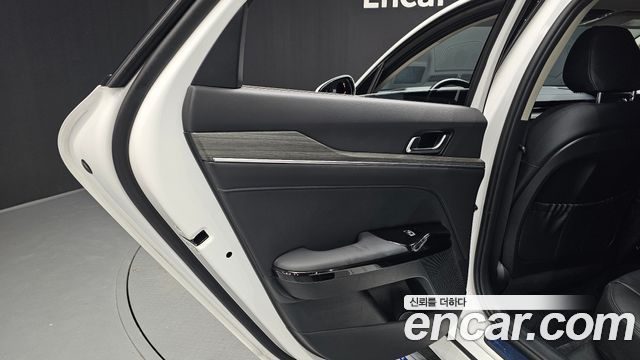 Kia K5 (III) 2.0 Noblesse 2025 — фото 25