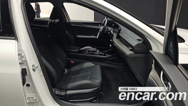 Kia K5 (III) 2.0 Noblesse 2025 — фото 26