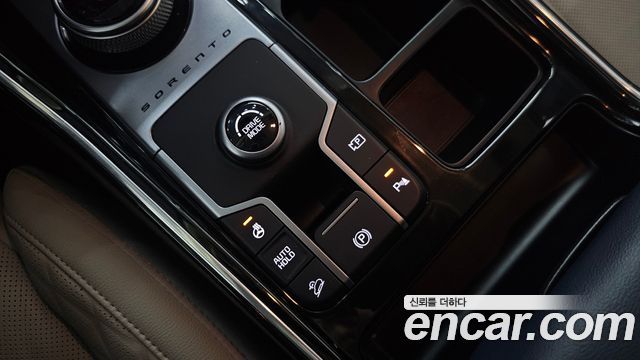 Kia Sorento (IV) HEV 1.6 2WD Gravity 2023 — фото 18