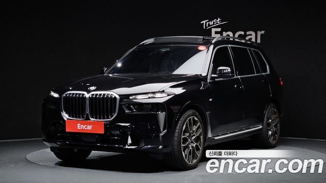 BMW X7 (G07) xDrive 40i M Sport 7STR 2025 — фото 1