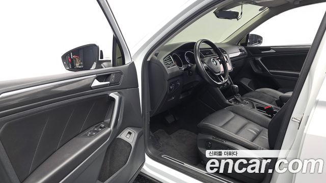 Volkswagen Tiguan (II) 2.0 TDI Prestige 2020 — фото 10