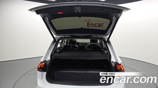 Volkswagen Tiguan (II) 2.0 TDI Prestige 2020 — фото 20
