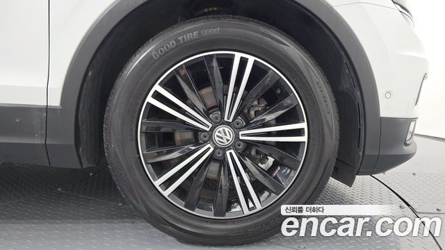 Volkswagen Tiguan (II) 2.0 TDI Prestige 2020 — фото 21