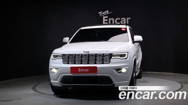 Jeep Grand Cherokee 3.0 Diesel Overland WK2 2017 — фото 3