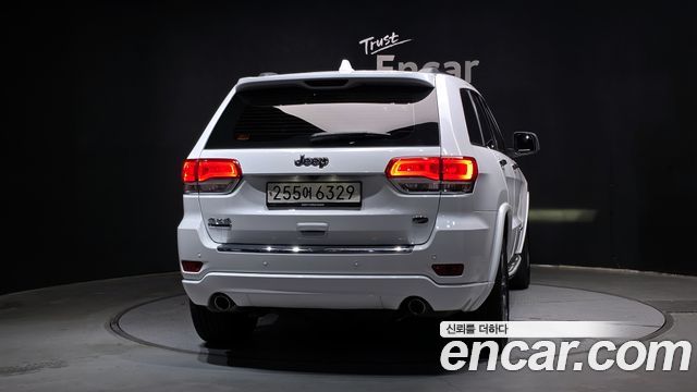 Jeep Grand Cherokee 3.0 Diesel Overland WK2 2017 — фото 4