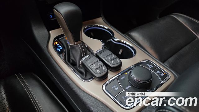 Jeep Grand Cherokee 3.0 Diesel Overland WK2 2017 — фото 9