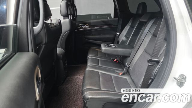 Jeep Grand Cherokee 3.0 Diesel Overland WK2 2017 — фото 12