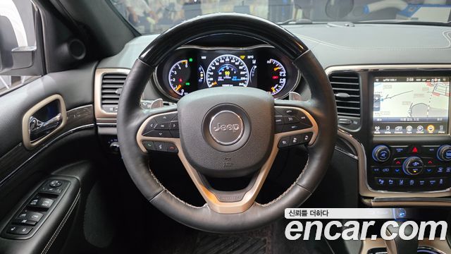 Jeep Grand Cherokee 3.0 Diesel Overland WK2 2017 — фото 13