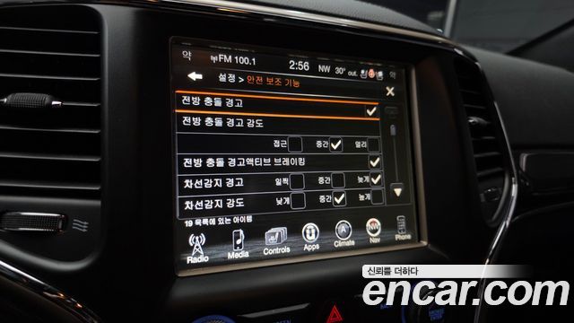 Jeep Grand Cherokee 3.0 Diesel Overland WK2 2017 — фото 16