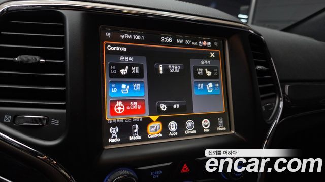 Jeep Grand Cherokee 3.0 Diesel Overland WK2 2017 — фото 17