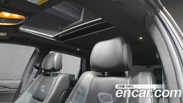 Jeep Grand Cherokee 3.0 Diesel Overland WK2 2017 — фото 19