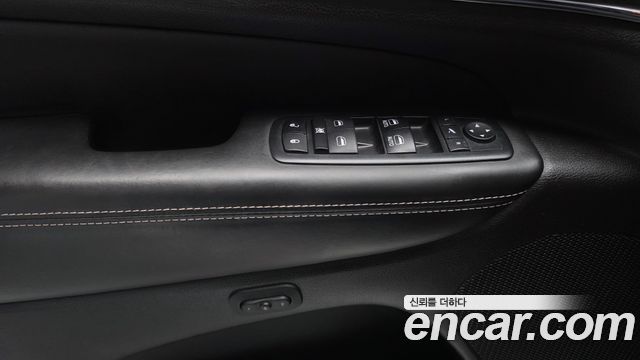Jeep Grand Cherokee 3.0 Diesel Overland WK2 2017 — фото 28