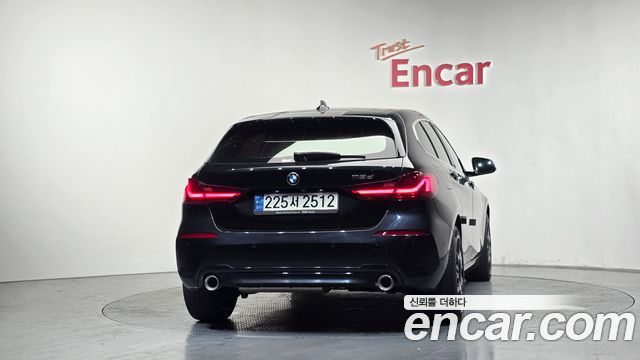 BMW 1 Series (F40) 118d Sport 2021 — фото 4