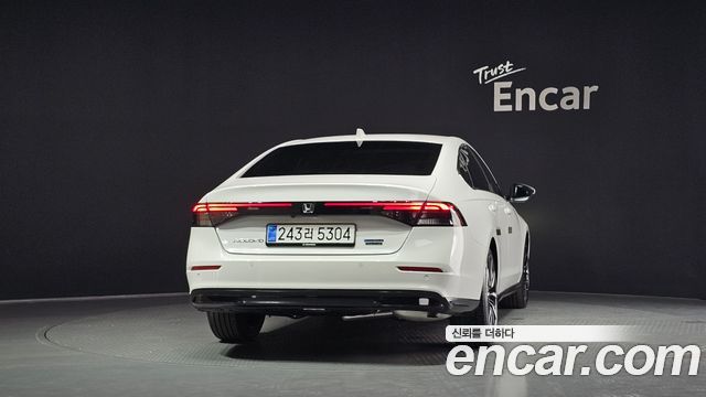 Honda Accord (XI) 2.0 Hybrid Touring 2025 — фото 4