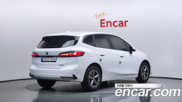 BMW 2 Series Active Tourer (U06) 220i Advantage 2024 — фото 2