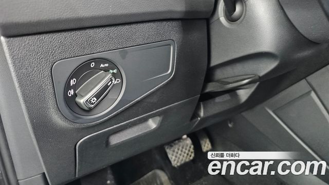 Volkswagen Tiguan (II) 2.0 TDI Premium 2018 — фото 24