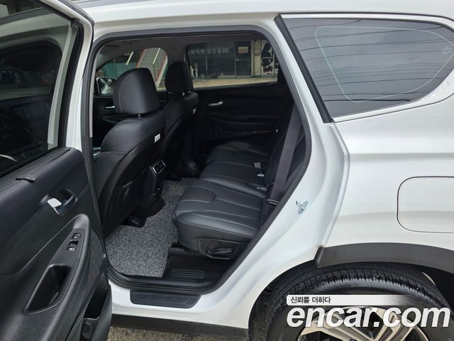 Hyundai Santa Fe Gasoline 2.5T 2WD Prestige 2023 — фото 18