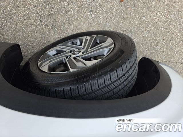 Hyundai Santa Fe Gasoline 2.5T 2WD Prestige 2023 — фото 21