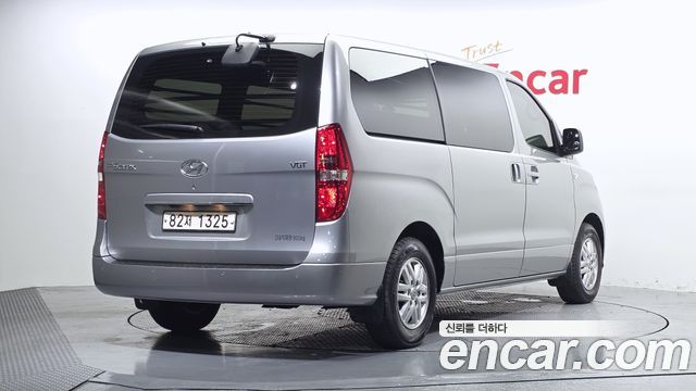 Hyundai Grand Starex Van 3-Seater Smart 2021 — фото 2