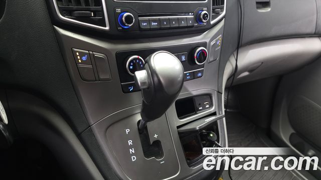 Hyundai Grand Starex Van 3-Seater Smart 2021 — фото 9