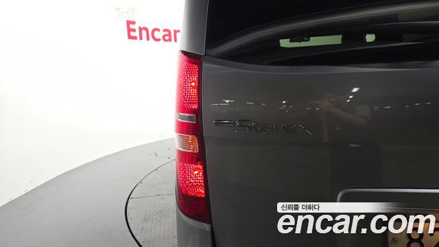 Hyundai Grand Starex Van 3-Seater Smart 2021 — фото 23