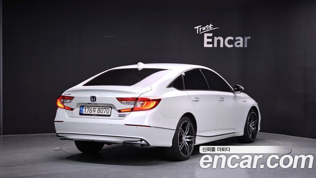 Honda Accord (X) 2.0 Hybrid Touring 2022 — фото 2