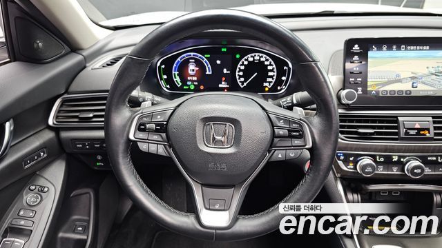 Honda Accord (X) 2.0 Hybrid Touring 2022 — фото 12