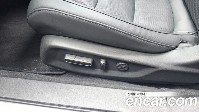 Honda Accord (X) 2.0 Hybrid Touring 2022 — фото 32