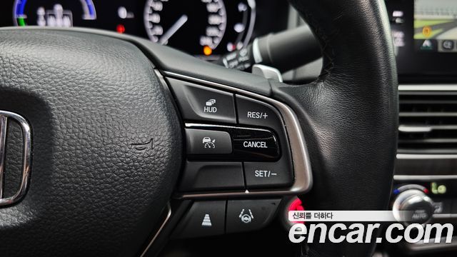Honda Accord (X) 2.0 Hybrid Touring 2022 — фото 34