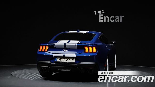 Ford Mustang (VII) 2.3 EcoBoost Premium Coupe 2024 — фото 4