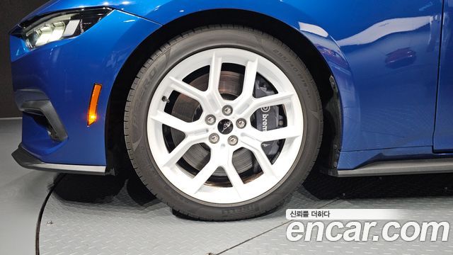 Ford Mustang (VII) 2.3 EcoBoost Premium Coupe 2024 — фото 5