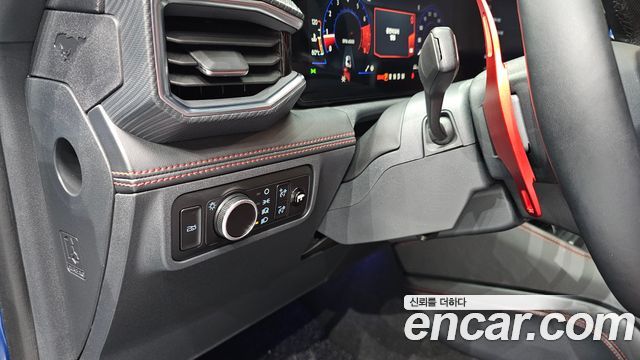 Ford Mustang (VII) 2.3 EcoBoost Premium Coupe 2024 — фото 18
