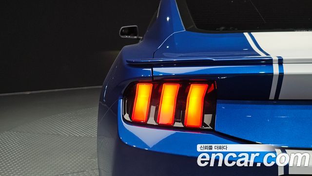Ford Mustang (VII) 2.3 EcoBoost Premium Coupe 2024 — фото 23