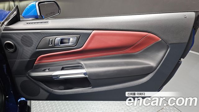 Ford Mustang (VII) 2.3 EcoBoost Premium Coupe 2024 — фото 25