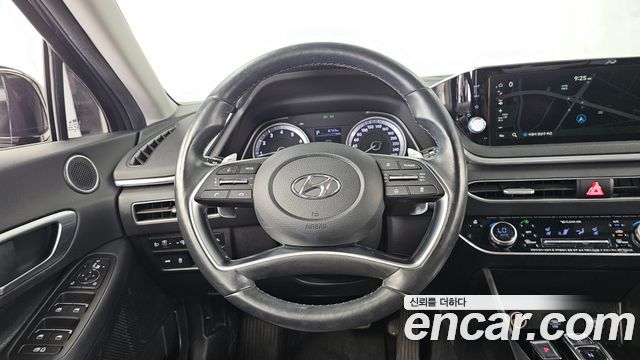 Hyundai Sonata (DN8) 1.6 Turbo Premium Family 2021 — фото 13