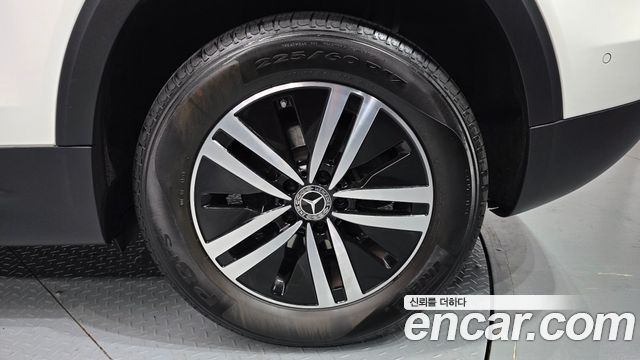 Mercedes-Benz GLB-Class (X247) GLB200 d 2021 — фото 21