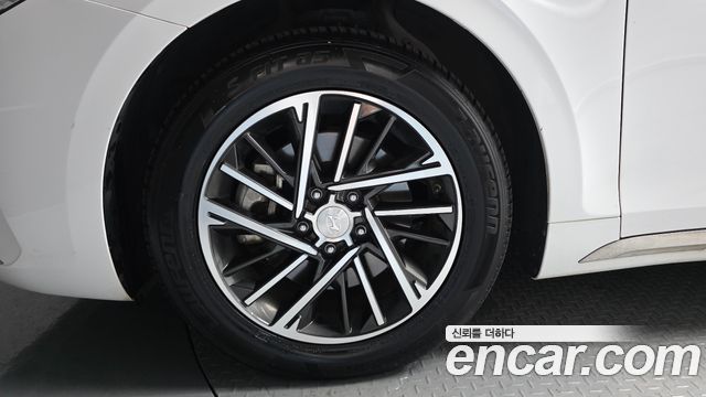 Hyundai Grandeur (IG) 3.0 LPi Rent Car Modern 2023 — фото 5