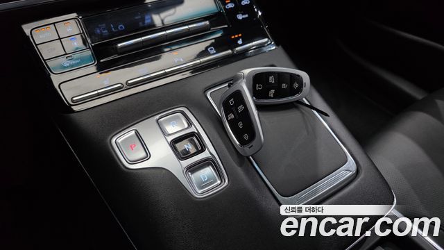Hyundai Grandeur (IG) 3.0 LPi Rent Car Modern 2023 — фото 9