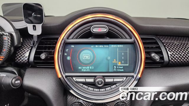 MINI Cooper S Convertible Standard 3rd 2016 — фото 12
