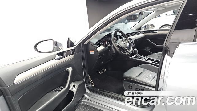 Volkswagen Arteon 2.0 TDI Premium 2018 — фото 10