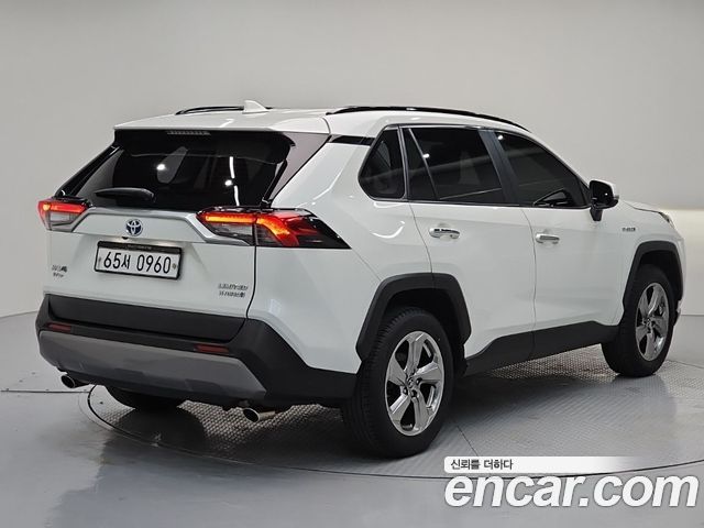 Toyota RAV4 (V) 2,5 4WD Hybrid LTD 2019 — фото 4