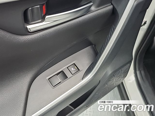 Toyota RAV4 (V) 2,5 4WD Hybrid LTD 2019 — фото 16