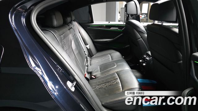 BMW 5 Series (G30) 530i M Sport Package Plus 2019 — фото 12