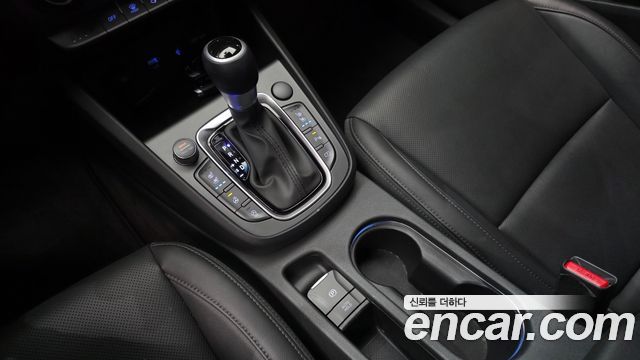 Hyundai Kona Gasoline 2.0 2WD Inspiration 2022 — фото 9