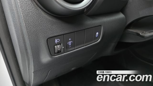 Hyundai Kona Gasoline 2.0 2WD Inspiration 2022 — фото 15