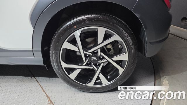 Hyundai Kona Gasoline 2.0 2WD Inspiration 2022 — фото 21